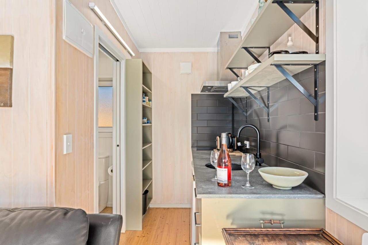 Lagoon Huts - Albert Town Holiday Unit Villa Уанака Екстериор снимка