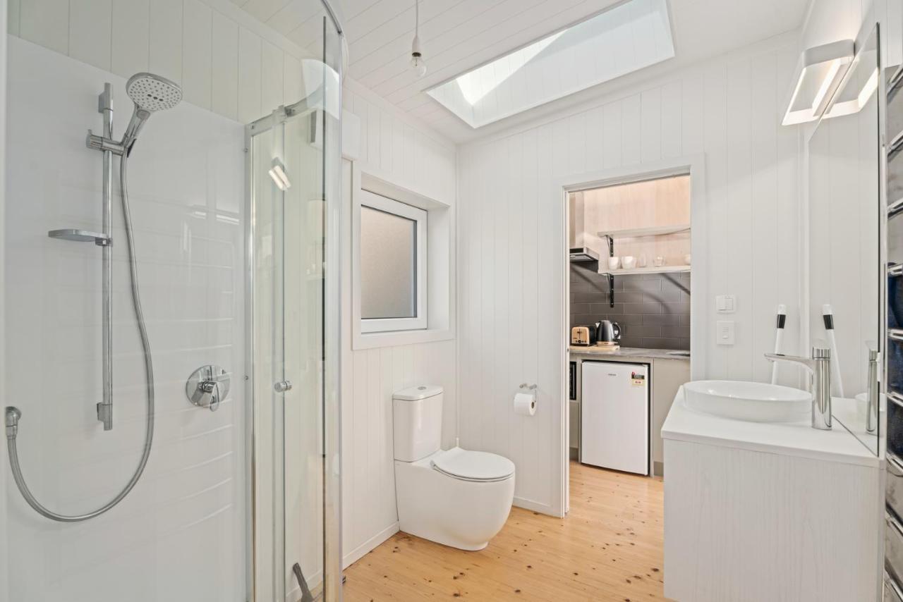 Lagoon Huts - Albert Town Holiday Unit Villa Уанака Екстериор снимка